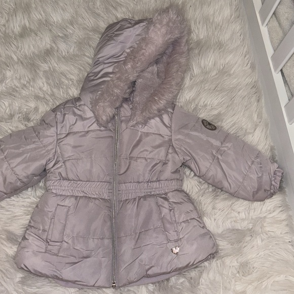 Girls bcbg winter coat SIZE 2T used once in great condition - Picture 2 of 7